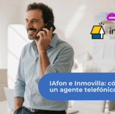 Agente inmobiliario atendiendo llamadas con IAfon integrado con Inmovilla